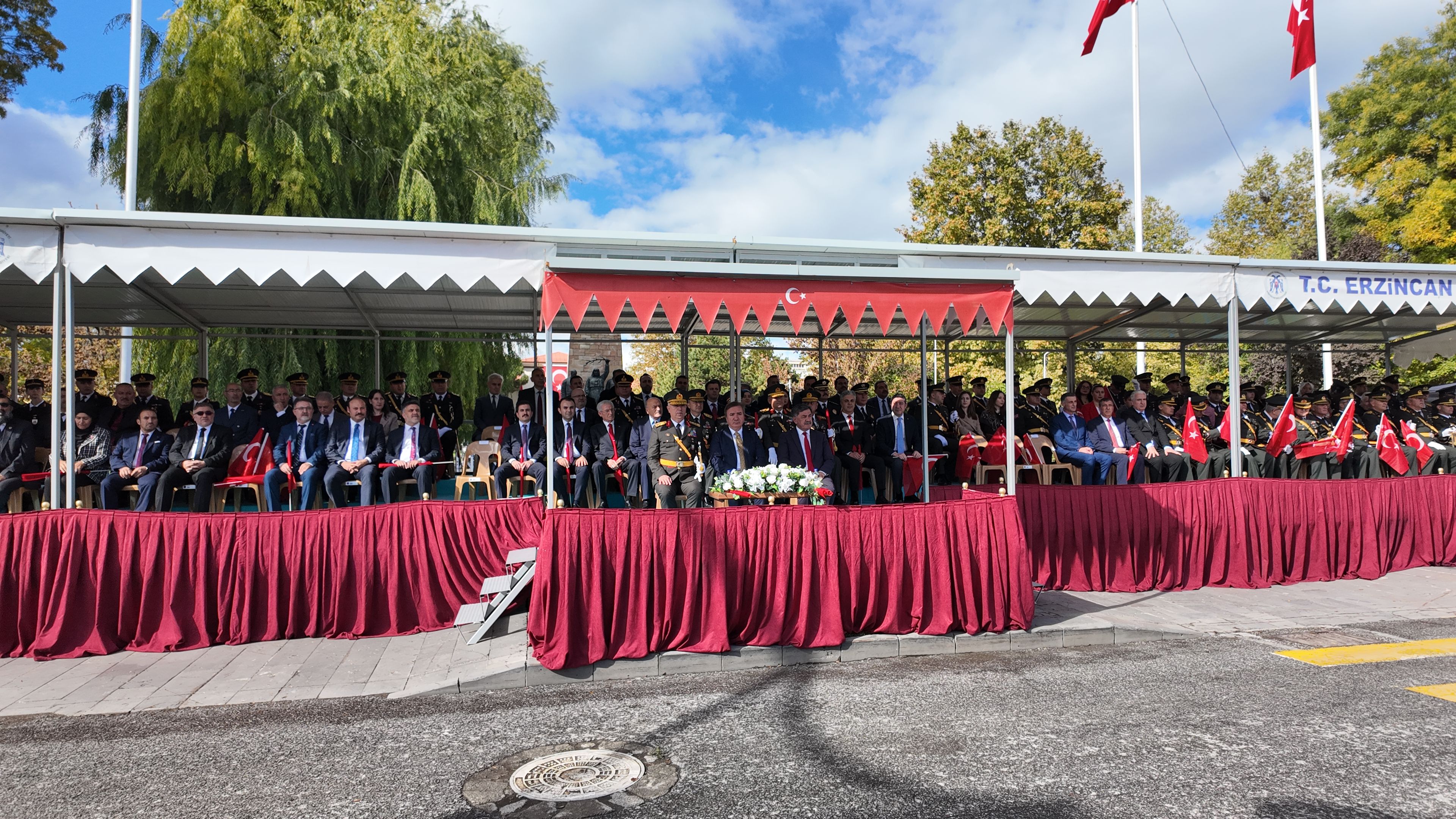 Erzincan’da 29 Ekim Coşkusu! Ordu Caddesi’nde Gurur Dolu Geçit1