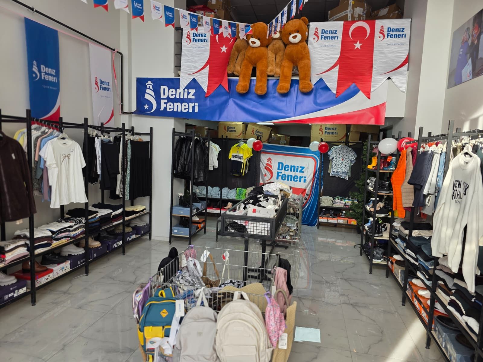 Erzincan'da Bu Mağazada Fiyat Etiketi Değil, İyilik Konuşuluyor!4