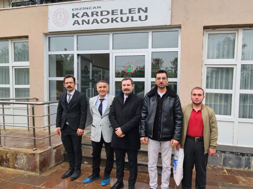 Erzincan’da Minik Yüreklere Türk Bayrağı Ve Oyuncak Sürprizi (3)