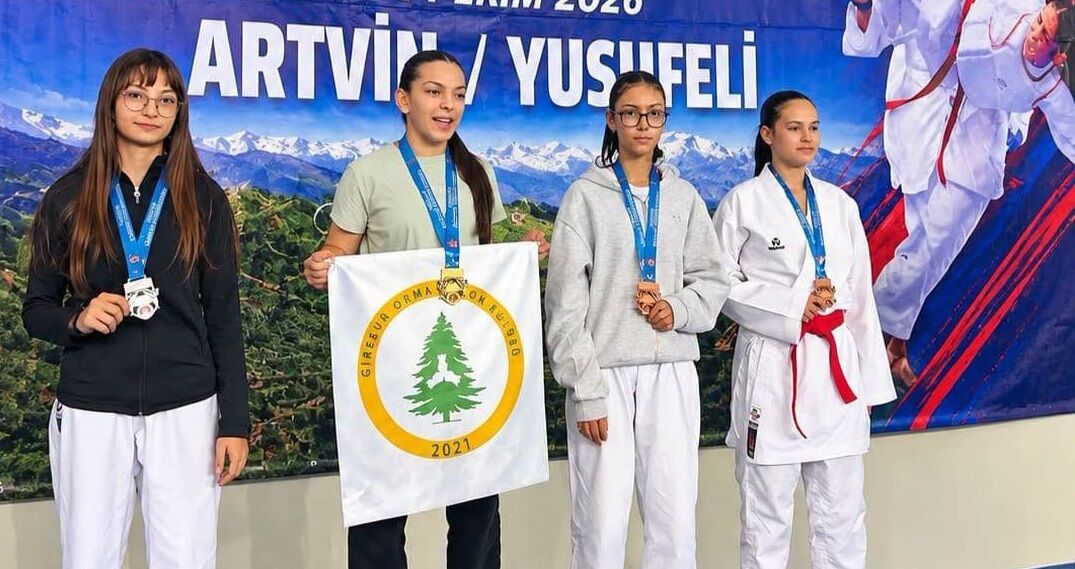 Karatede Madalya Yağmuru Erzincan’a 12 Madalya