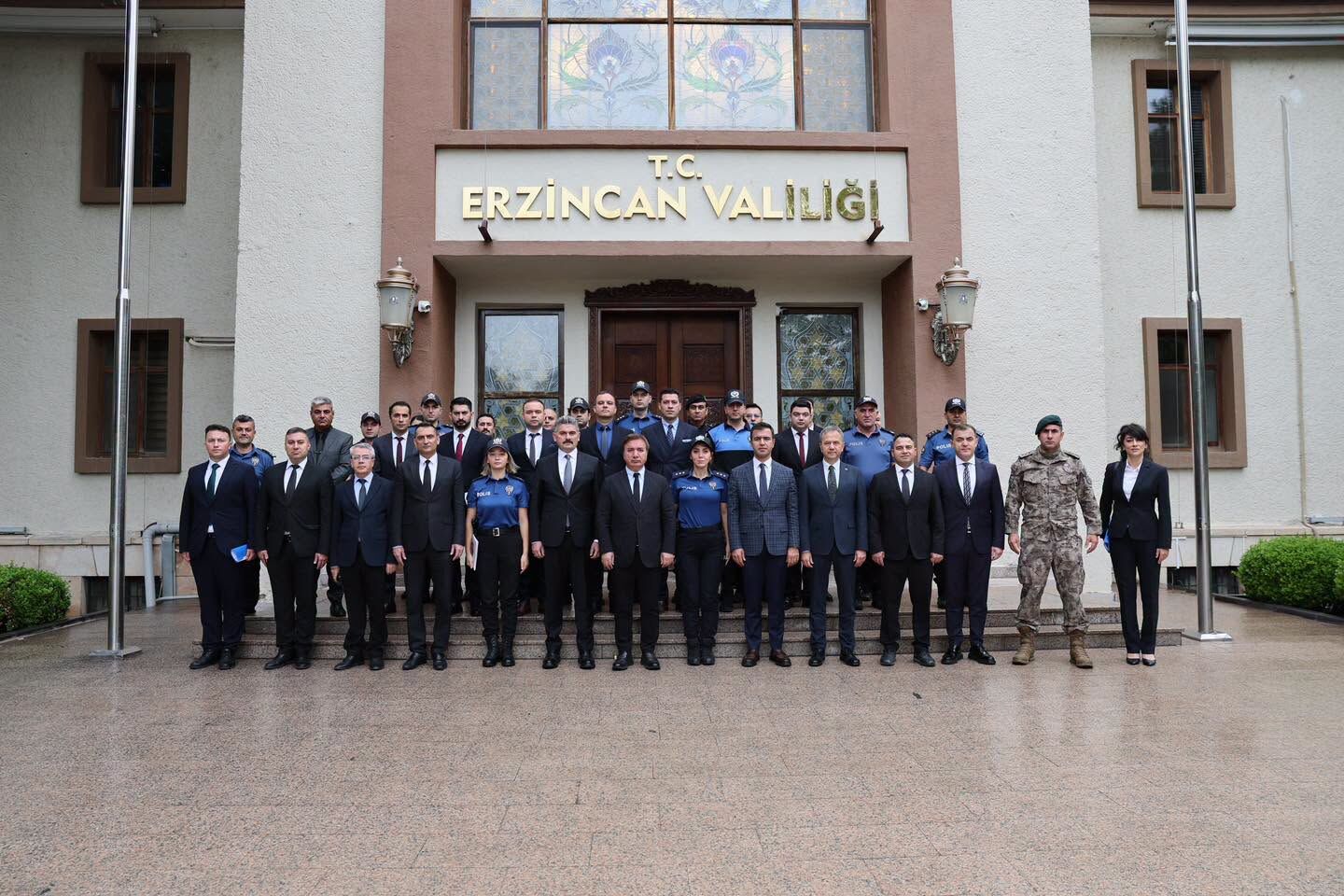 Polis Güvenlik (2)