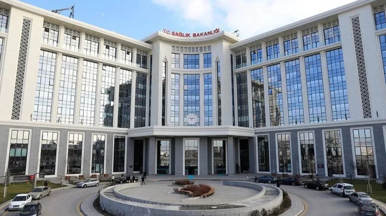 2027 yılında 31 bin 54 sözleşmeli sağlık personeli alınacak